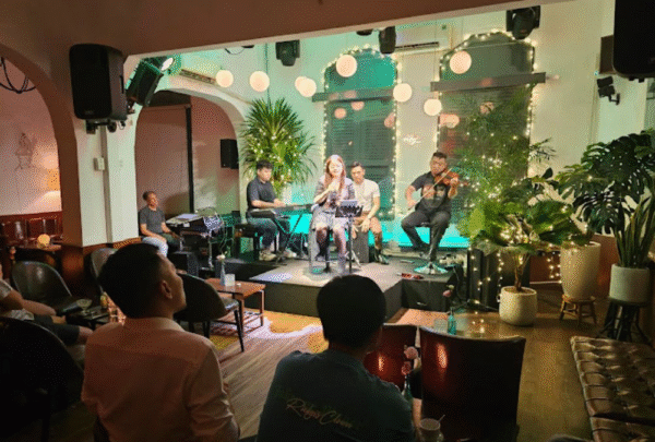 Cafe Sóng Nhạc – Quận 1
