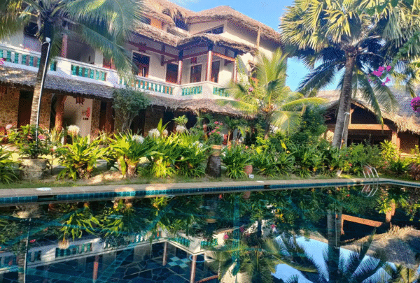 Full Moon Beach Resort – Mũi Né